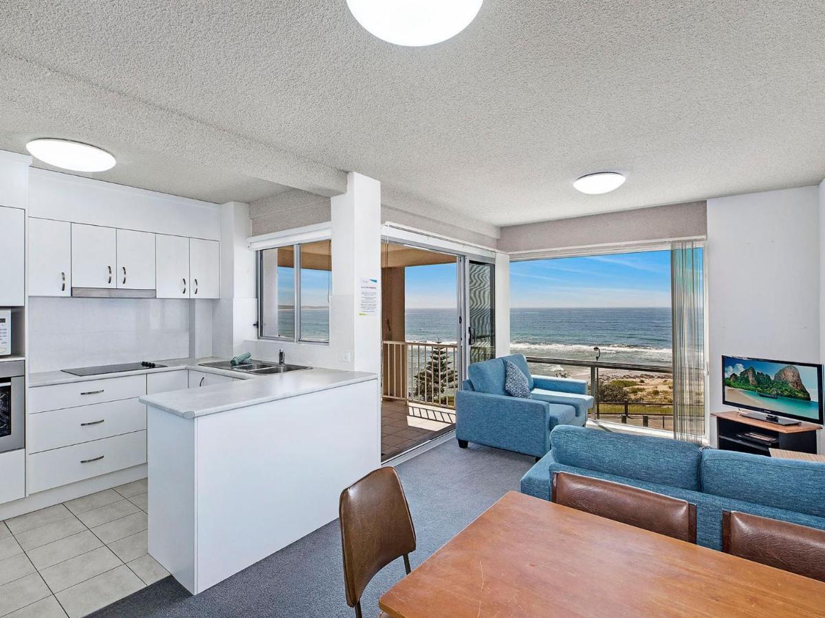 Dolphin Court 12 Apartment *