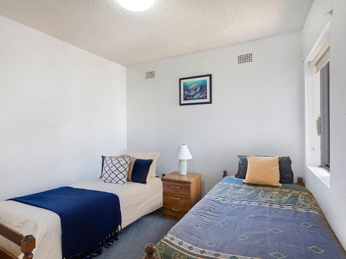 Dolphin Court 12 Apartment *