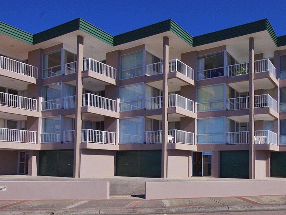 Dolphin Court 12 Apartment *